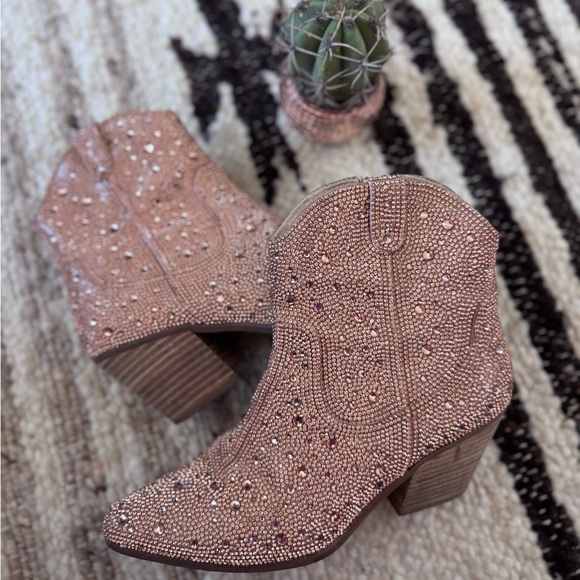 Matisse Shoes - Matisse Harlow Western Rhinestone Booties • Size 7.5 • Excellent Condition